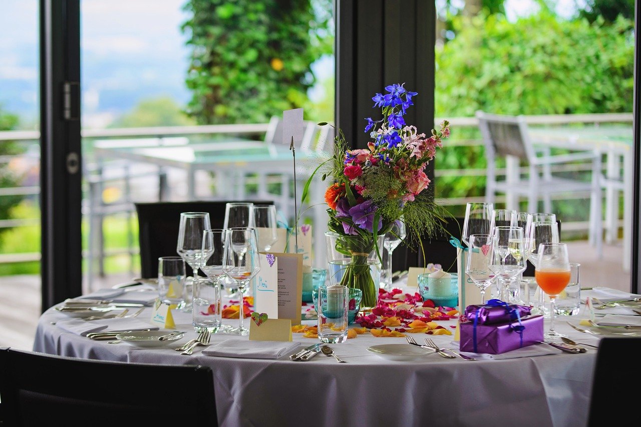 reception-table-wedding