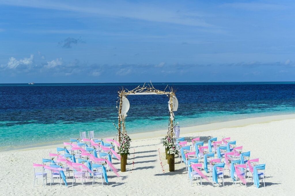small-wedding-beach
